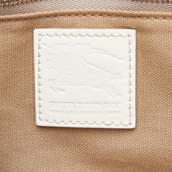 Burberry Heart Print Handbag - Picture 5 of 5